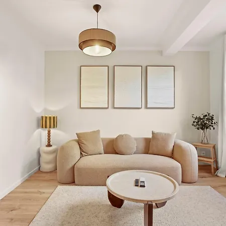 Lejlighed Flat Next To Place Des Lices With Parking - Maison Lerins *